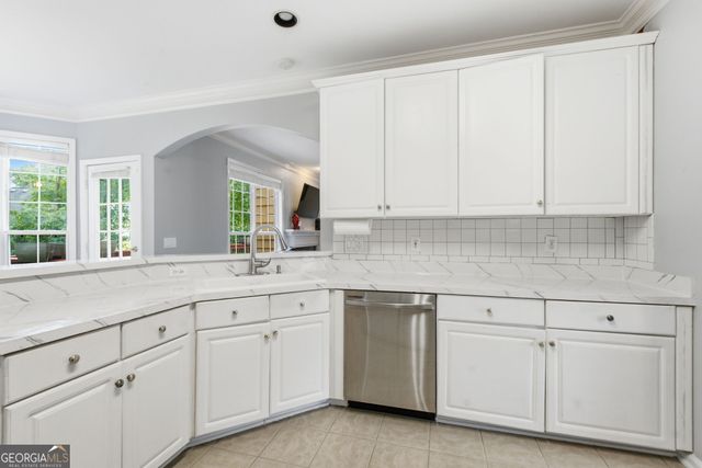 6870 Harbor Town Way, Stone Mountain, GA 30087