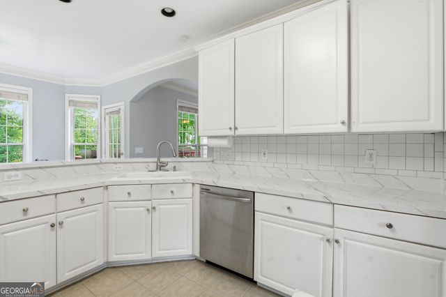 6870 Harbor Town Way, Stone Mountain, GA 30087