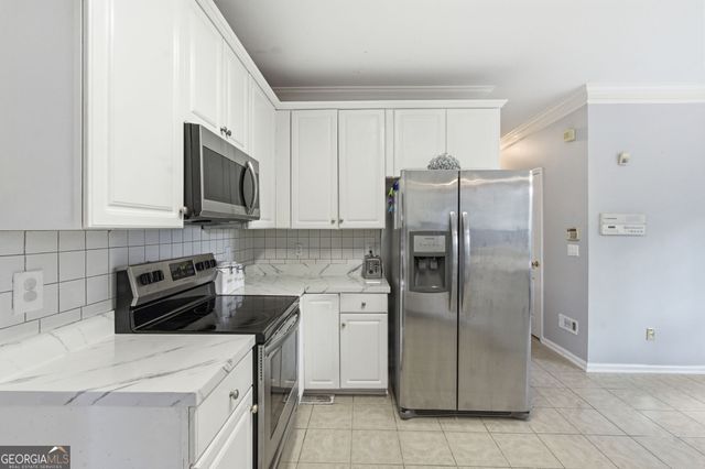 6870 Harbor Town Way, Stone Mountain, GA 30087