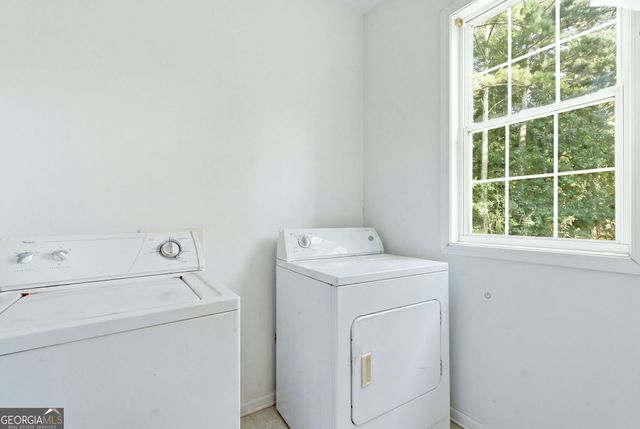 6870 Harbor Town Way, Stone Mountain, GA 30087
