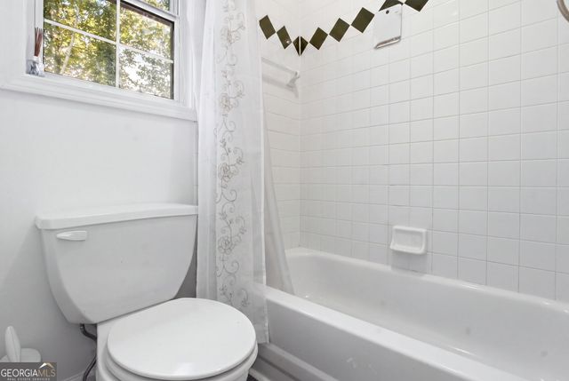 6870 Harbor Town Way, Stone Mountain, GA 30087