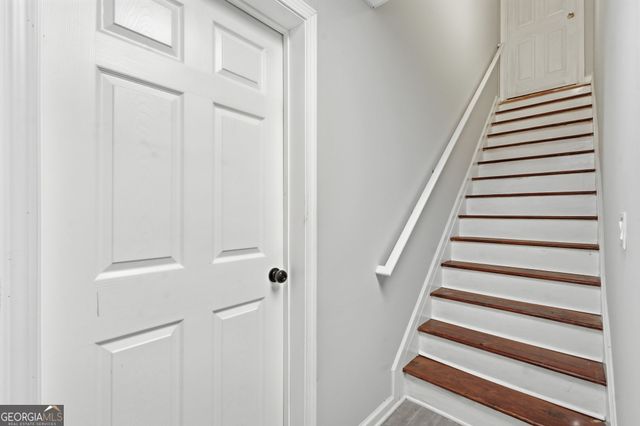 6870 Harbor Town Way, Stone Mountain, GA 30087