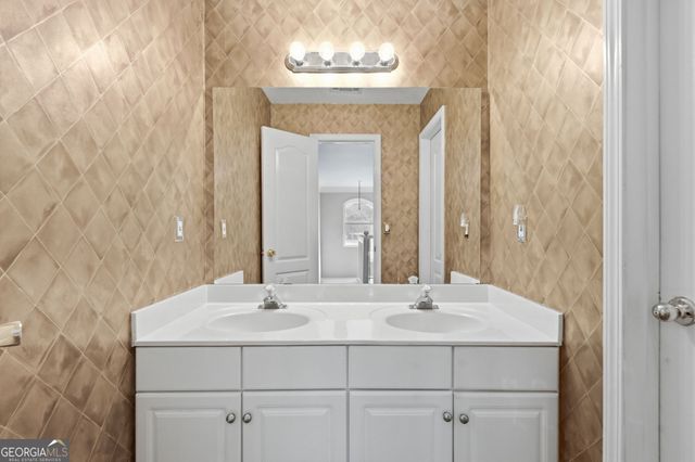 6870 Harbor Town Way, Stone Mountain, GA 30087