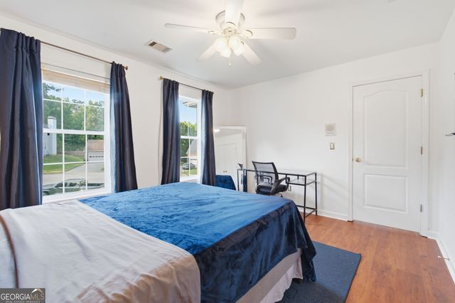 6870 Harbor Town Way, Stone Mountain, GA 30087