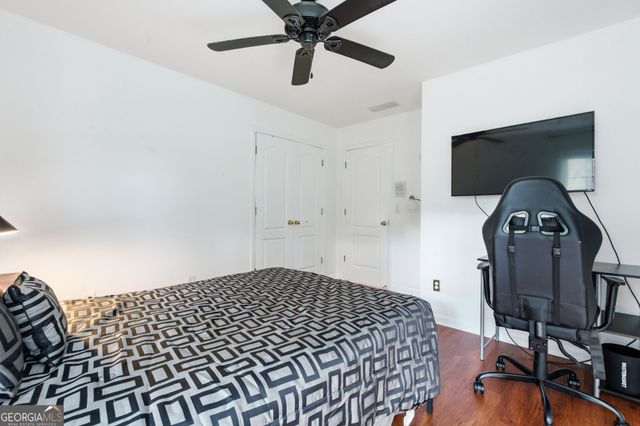 6870 Harbor Town Way, Stone Mountain, GA 30087