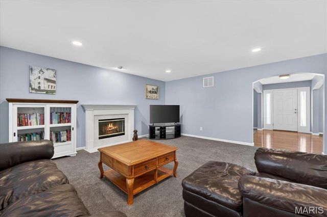 4013 Riverdell Drive, Wentzville, MO 63385