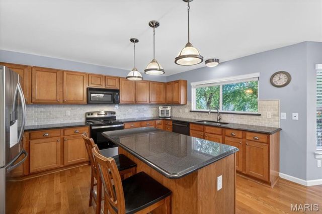 4013 Riverdell Drive, Wentzville, MO 63385