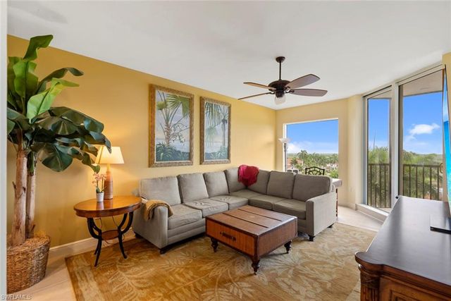 1060 Borghese LN 403, Naples, FL 34114