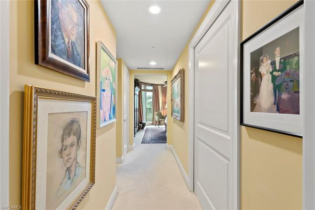 1060 Borghese LN 403, Naples, FL 34114