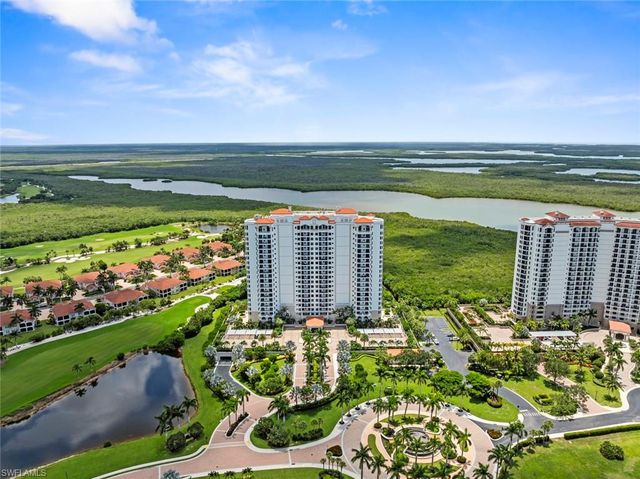 1060 Borghese LN 403, Naples, FL 34114