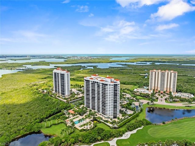 1060 Borghese LN 403, Naples, FL 34114