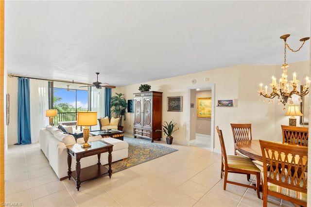 1060 Borghese LN 403, Naples, FL 34114