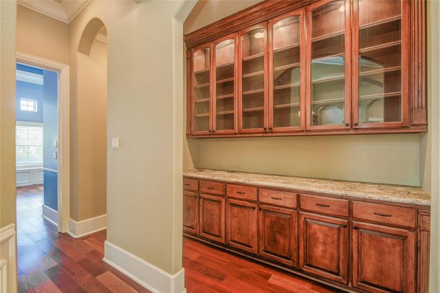 101 Rosewood Street, Lake Jackson, TX 77566
