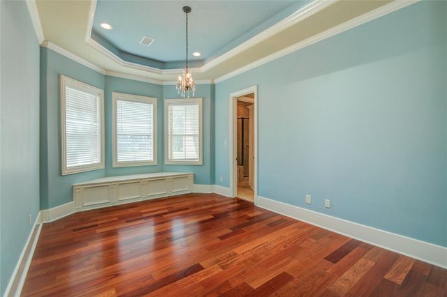 101 Rosewood Street, Lake Jackson, TX 77566
