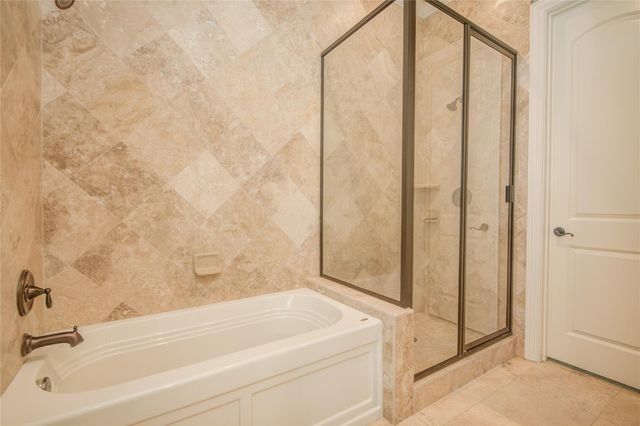 101 Rosewood Street, Lake Jackson, TX 77566
