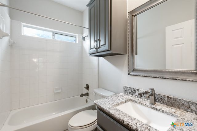 2405 Narrow Valley Drive, Cedar Park, TX 78613