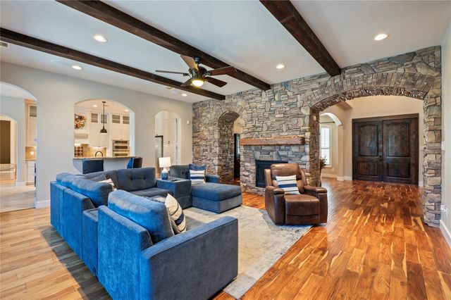 904 Mossy Oak Court, Friendswood, TX 77546