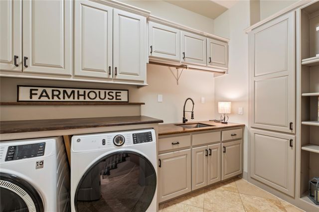 904 Mossy Oak Court, Friendswood, TX 77546
