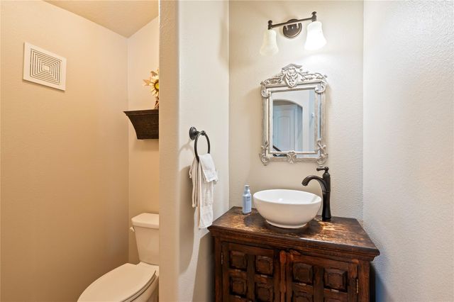904 Mossy Oak Court, Friendswood, TX 77546