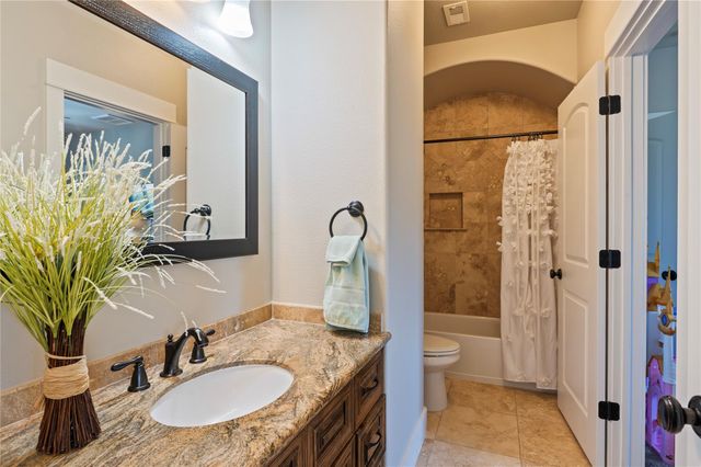 904 Mossy Oak Court, Friendswood, TX 77546