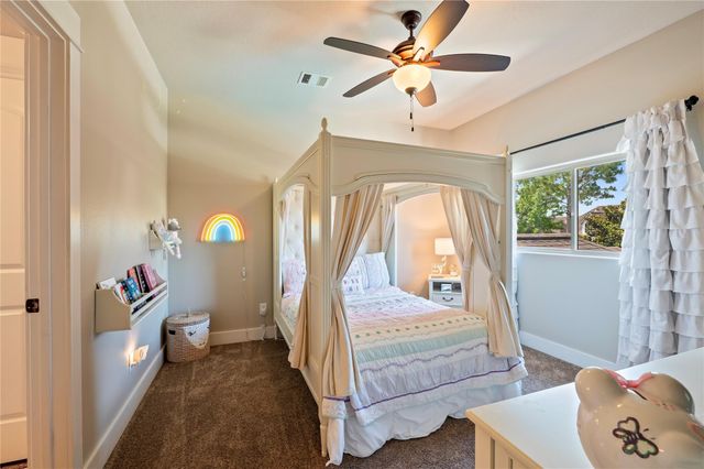 904 Mossy Oak Court, Friendswood, TX 77546