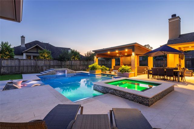 904 Mossy Oak Court, Friendswood, TX 77546