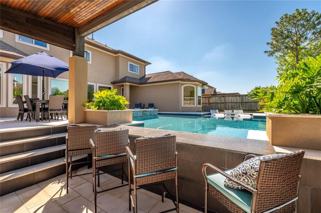 904 Mossy Oak Court, Friendswood, TX 77546