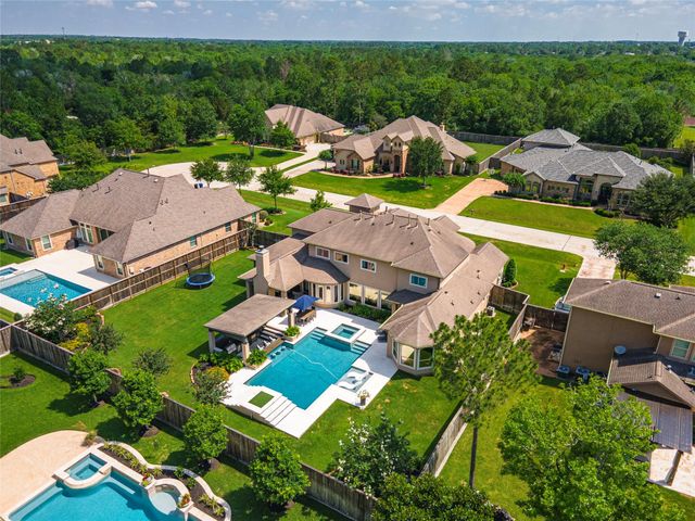 904 Mossy Oak Court, Friendswood, TX 77546