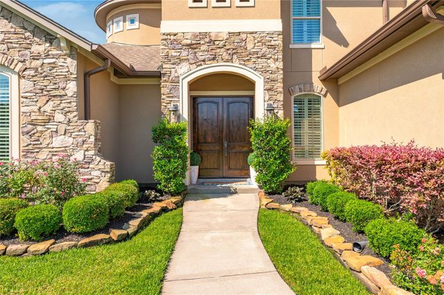 904 Mossy Oak Court, Friendswood, TX 77546