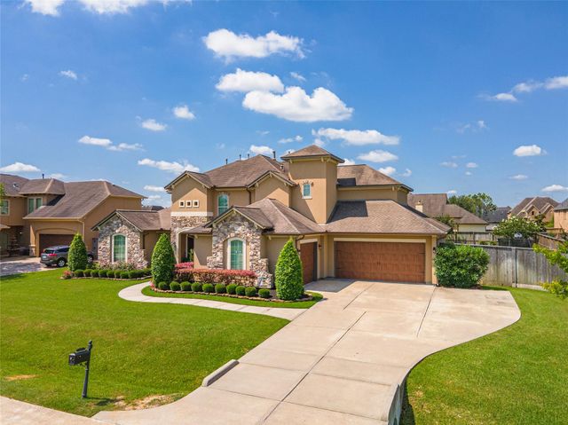 904 Mossy Oak Court, Friendswood, TX 77546