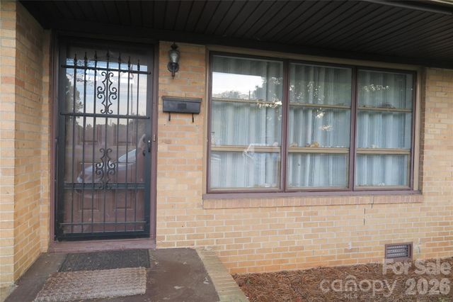 419 S Church Street, Lowell, NC 28098