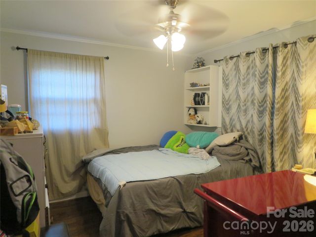 419 S Church Street, Lowell, NC 28098