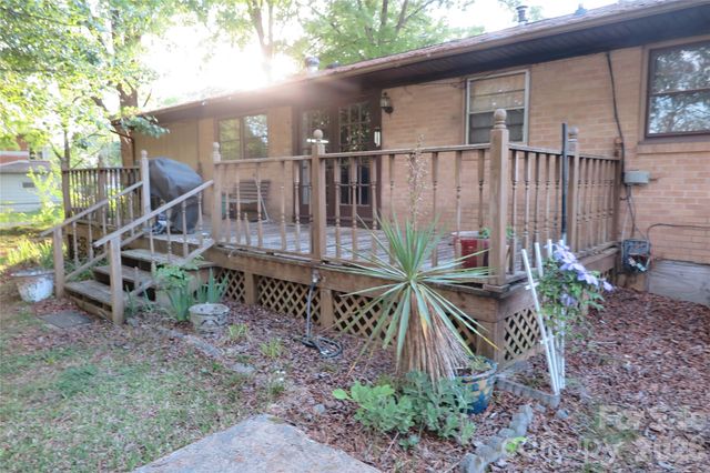 419 S Church Street, Lowell, NC 28098