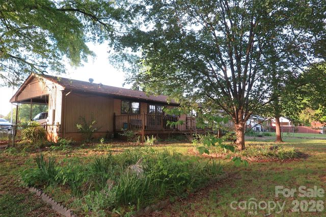 419 S Church Street, Lowell, NC 28098