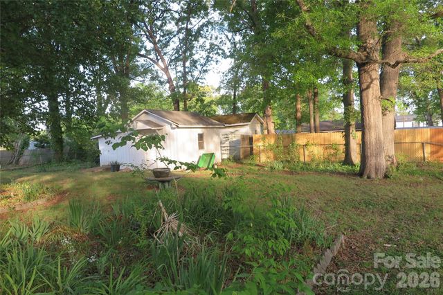 419 S Church Street, Lowell, NC 28098