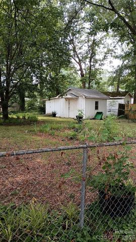 419 S Church Street, Lowell, NC 28098