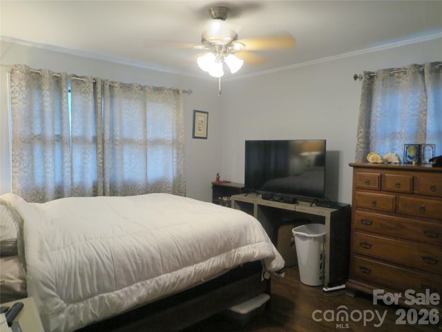 419 S Church Street, Lowell, NC 28098