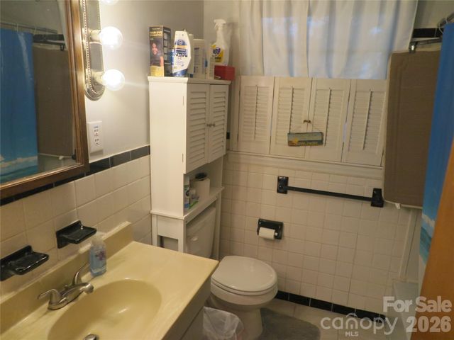 419 S Church Street, Lowell, NC 28098