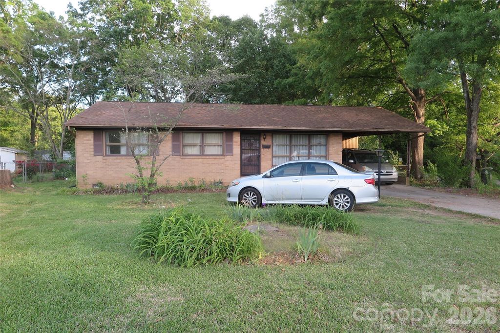 419 S Church Street, Lowell, NC 28098