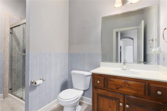 3928 NE INDEPENDENCE Avenue, Lee's Summit, MO 64064