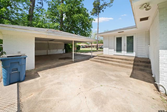 907 Henderson St., Jacksonville, TX 75766