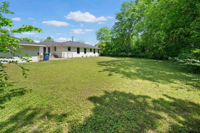 907 Henderson St., Jacksonville, TX 75766