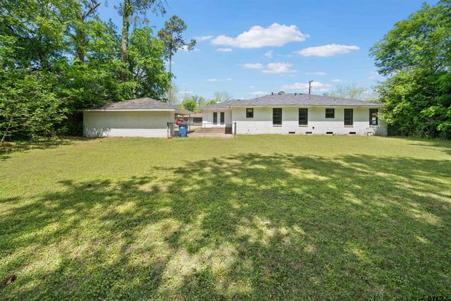 907 Henderson St., Jacksonville, TX 75766