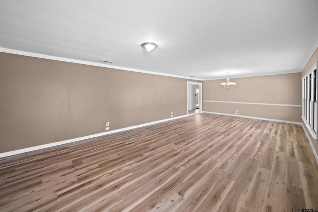 907 Henderson St., Jacksonville, TX 75766
