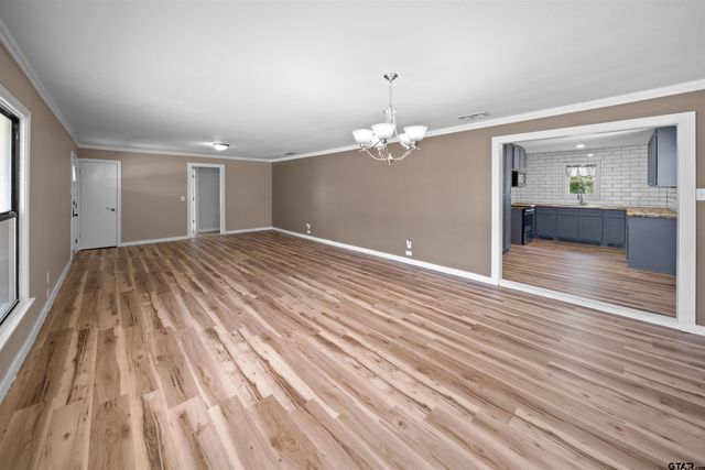 907 Henderson St., Jacksonville, TX 75766