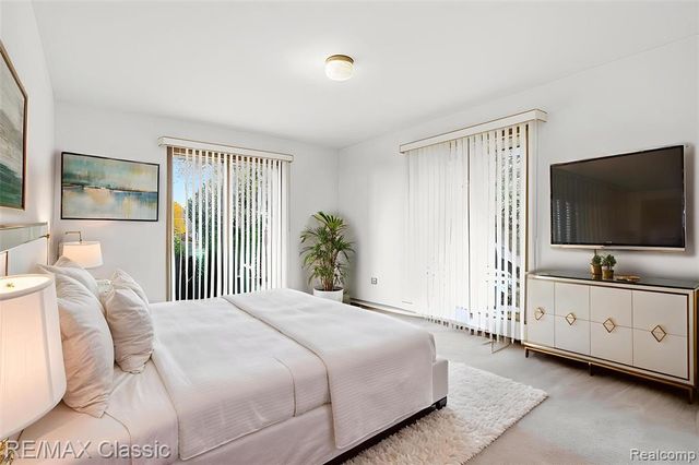 20077 Gill Road, Livonia, MI 48152