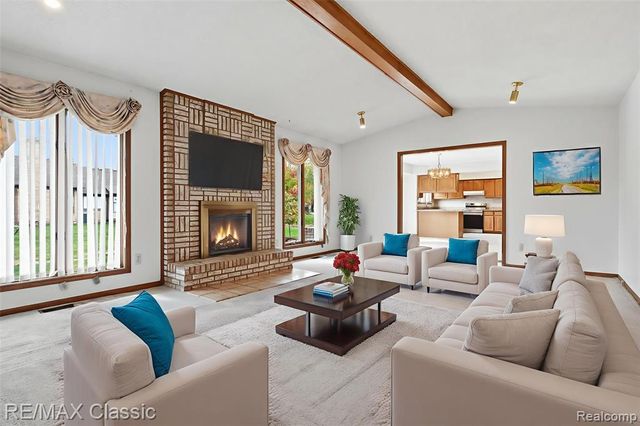 20077 Gill Road, Livonia, MI 48152