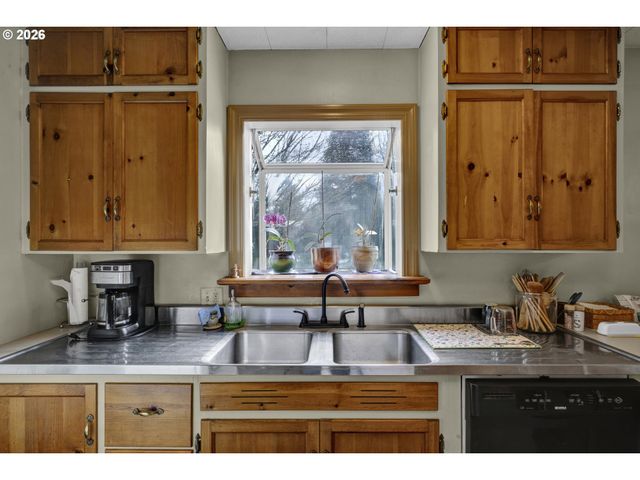 780 CHERRY Ave, Eugene, OR 97404