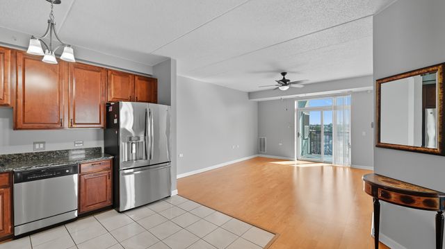 9355 Irving Park Road 522, Schiller Park, IL 60176