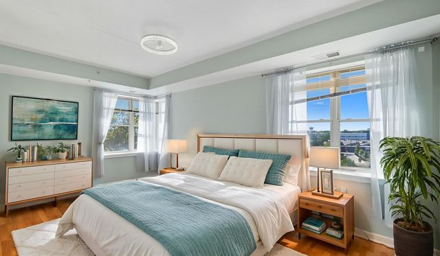 9355 Irving Park Road 522, Schiller Park, IL 60176